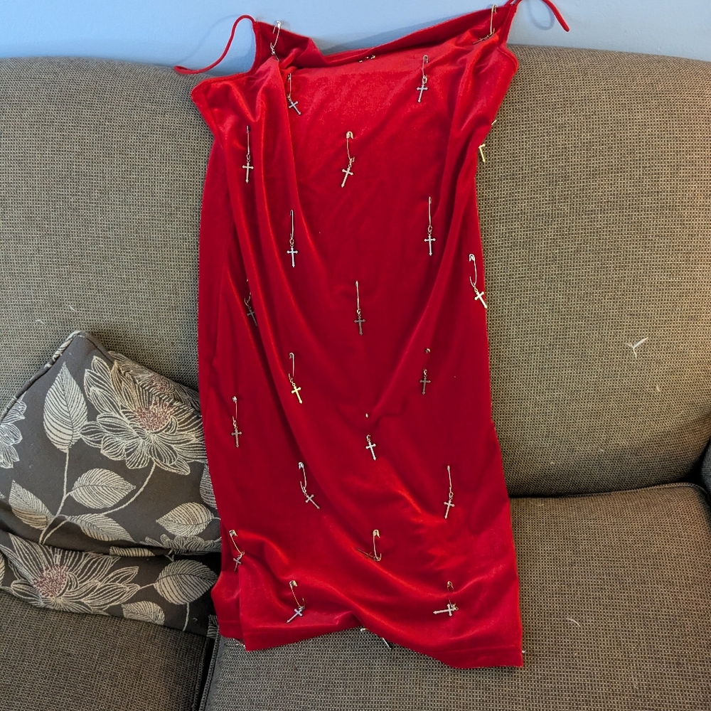 Red Velvet Indiefoxx Cross Dress